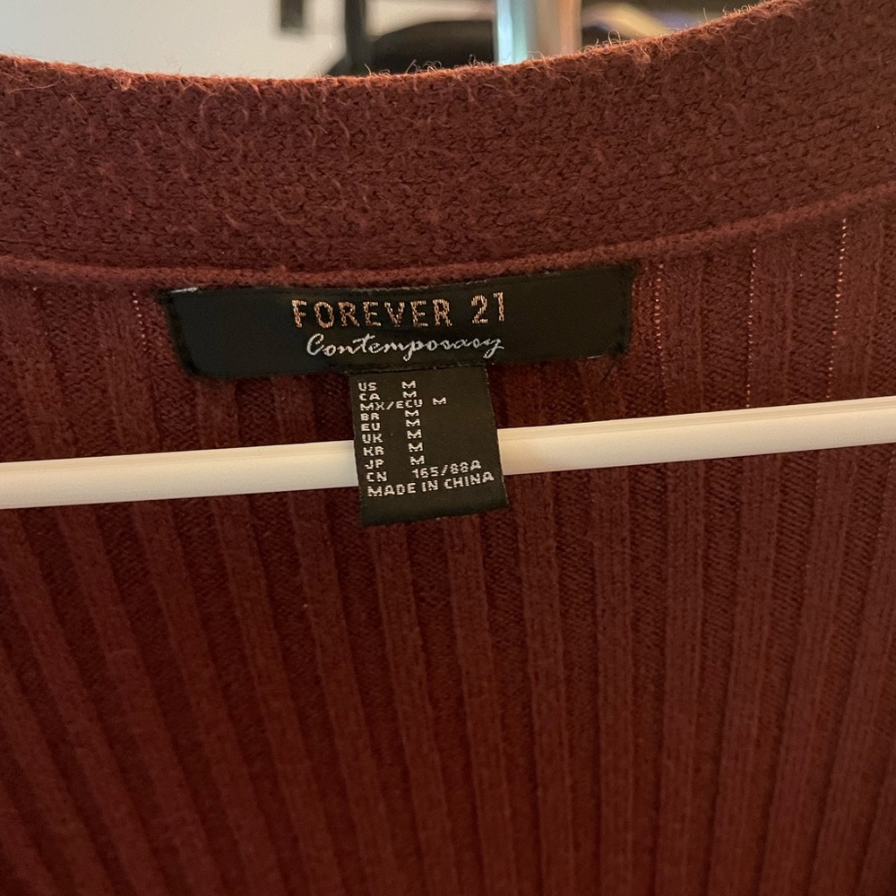 Like new burgundy long length sweater. Forever 21, size med. Excellent condition - Picture 2 of 5
